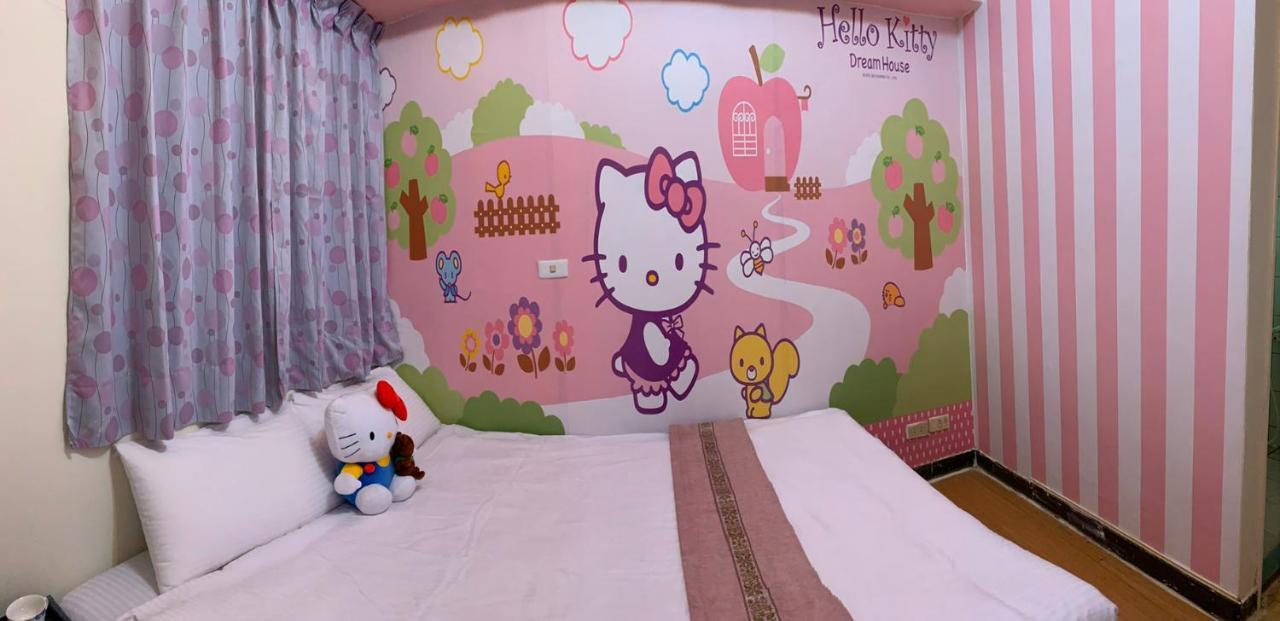 타이중 Feng Jia Kitty House 아파트 외부 사진